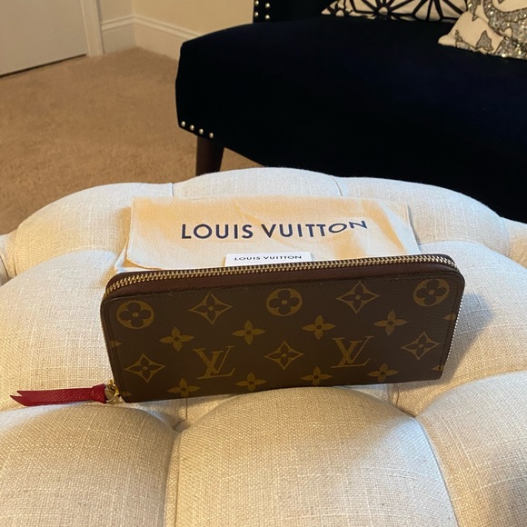 Louis Vuitton Handbags - ✨NEW LISTING!✨AUTHENTIC! LOUIS VUITTON MONOGRAM CANVAS & LEATHER ZIP WALLET